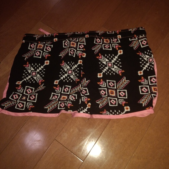 Athletic shorts - Picture 2 of 2